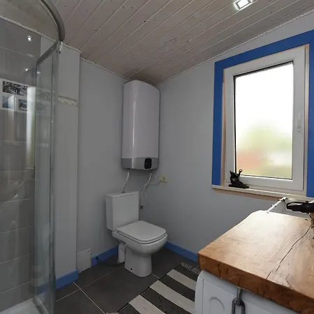 Namelis Poilsiui Prie Juros Lodge *