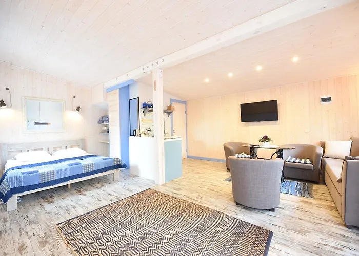 Namelis Poilsiui Prie Juros